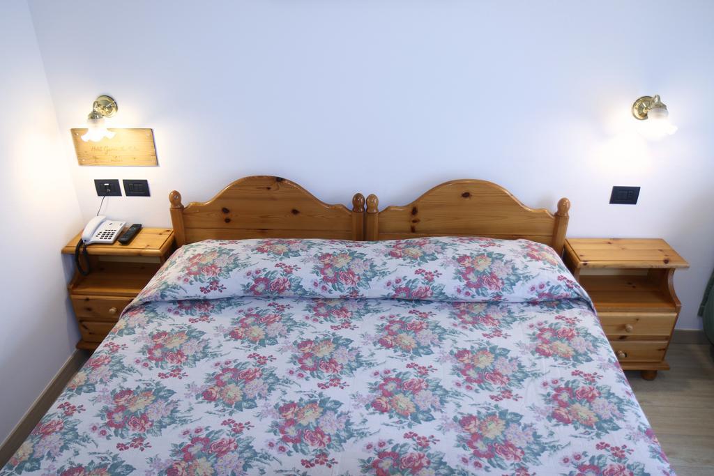 Hotel La Palu Пинцоло Экстерьер фото